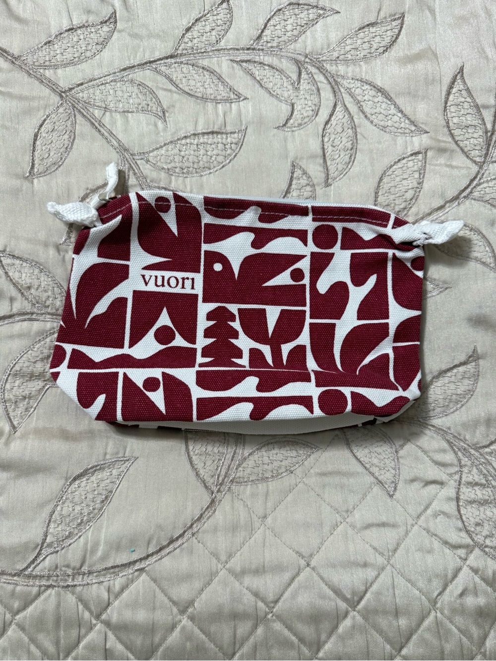 Vuori zip top pouch